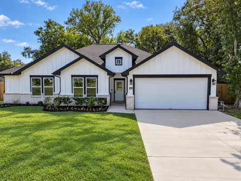6405 Carver Ave, Texas City, TX 77591