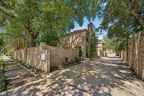 2522 Nantucket Dr #A, Houston, TX 77057
