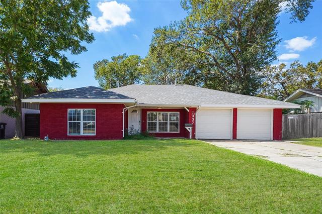 1337 Conrad Sauer Dr, Houston, TX 77043