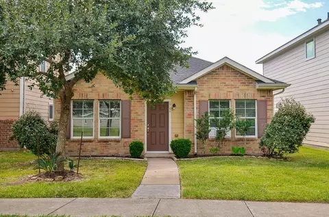 1706 Claremont Garden Cir, Houston, TX 77047