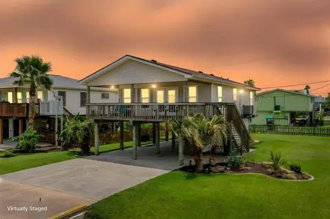 4030 Fort Bend Dr, Galveston, TX 77554