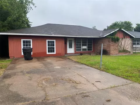 5711 Thrush Dr, Houston, TX 77033
