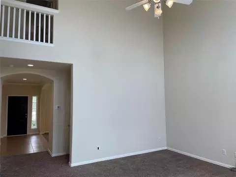 Living - 627 Oak Circle Dr E, Conroe, TX 77301 photo 3 of 7
