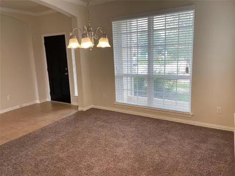 Living - 627 Oak Circle Dr E, Conroe, TX 77301 photo 5 of 7