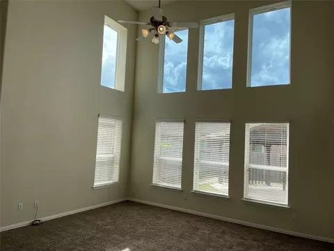 Living - 627 Oak Circle Dr E, Conroe, TX 77301 photo 1 of 7