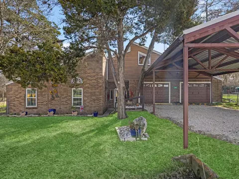 9820 Lake Forest Cir N, Brenham, TX 77833