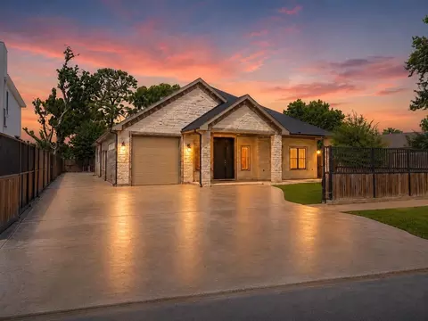 7105 Weyburn St, Houston, TX 77028