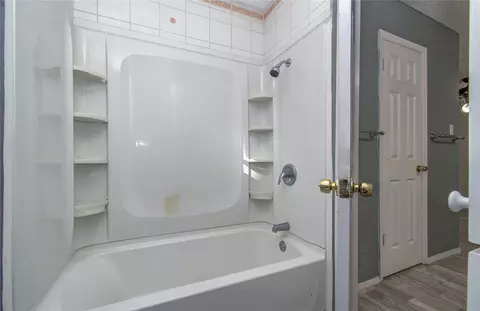 Bath - 5311 Sweetwind Ln, Spring, TX 77373 photo 2 of 3