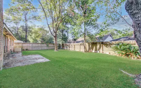 Exterior - 5311 Sweetwind Ln, Spring, TX 77373 photo 4 of 4