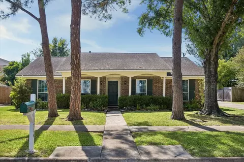 1714 Ashford Hollow Ln, Houston, TX 77077