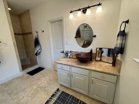 Bath - 133 Greenway Dr, Trinity, TX 75862 photo 4 of 6
