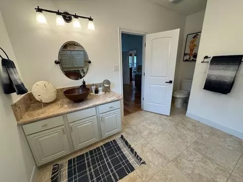 Bath - 133 Greenway Dr, Trinity, TX 75862 photo 2 of 6