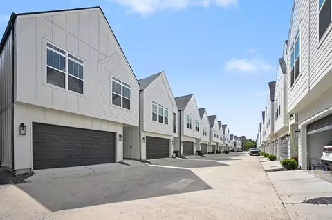 5734 White Magnolia St, Houston, TX 77091