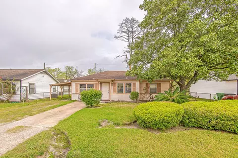 7601 Delavan Dr, Houston, TX 77028