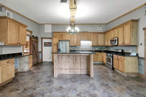 Kitchen - 403 Spring Woods Dr, Spring, TX 77386 photo 2 of 5