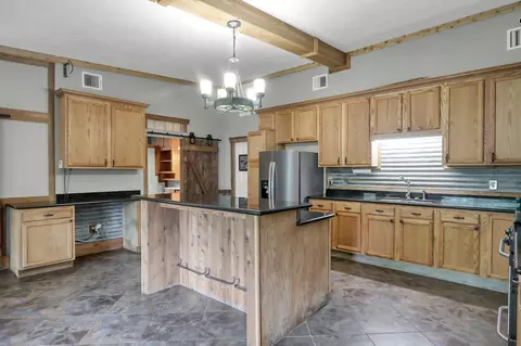 Kitchen - 403 Spring Woods Dr, Spring, TX 77386 photo 4 of 5