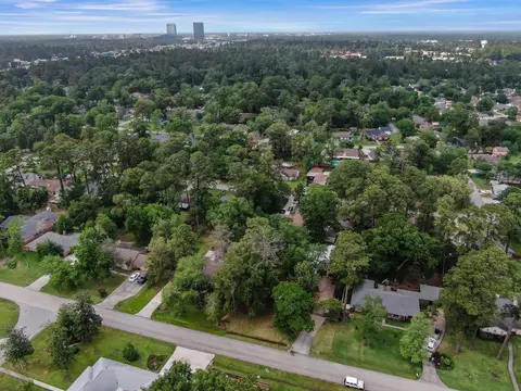 View/Area - 403 Spring Woods Dr, Spring, TX 77386 photo 7 of 13