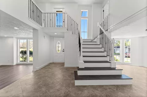 1678 Beaconshire Rd, Houston, TX 77077