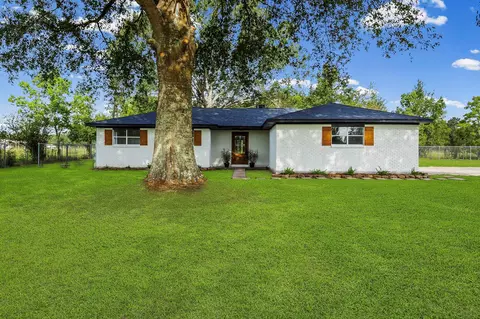 546 County Road 882, Buna, TX 77612