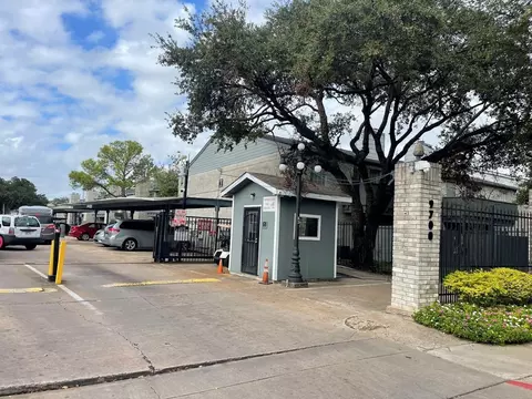 9700 Leawood Blvd #1309, Houston, TX 77099