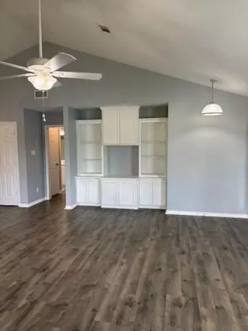 Living - 140 Meadowview Dr, Trinity, TX 75862 photo 2 of 3
