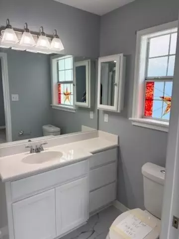 Bath - 140 Meadowview Dr, Trinity, TX 75862 photo 1 of 3