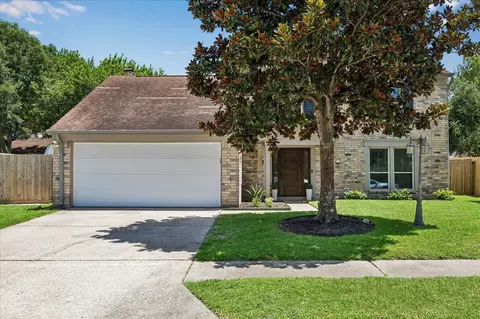 2509 Julie St, Pearland, TX 77581