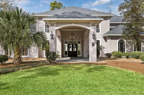 31 Enchanted Woods Dr, Kingwood, TX 77339