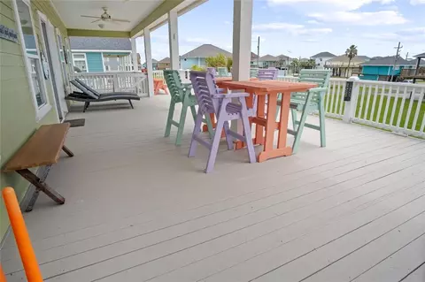 956 Biscayne, Crystal Beach, TX 77650