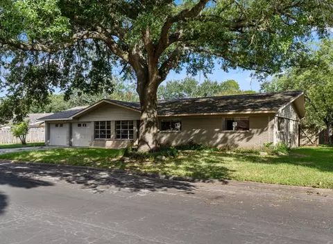 2909 La Vista Ave, Bay City, TX 77414