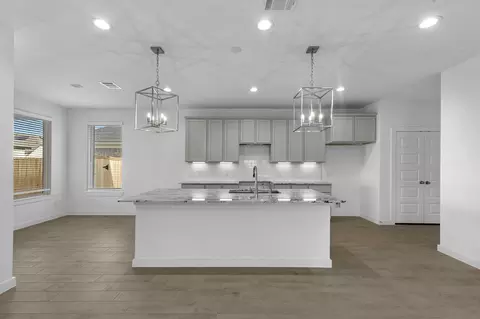 8723 Zenith Trl, Rosharon, TX 77583