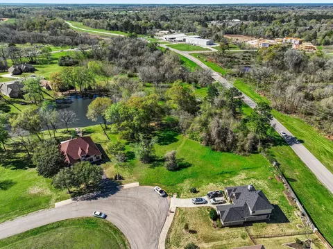 138 Harley Dr, Montgomery, TX 77356