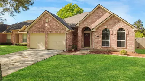 1415 Amber Knoll Ct, Houston, TX 77062