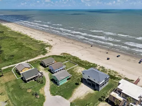 16507 Jamaica Beach Rd, Jamaica Beach, TX 77554