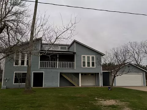 12022 Annette Rd #CR657, Angleton, TX 77515