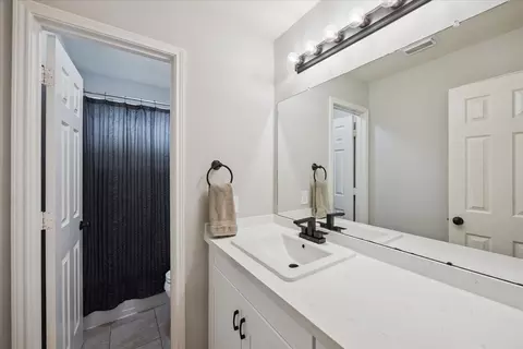Bath - 606 Pine Walk Trl, Spring, TX 77388 photo 4 of 4