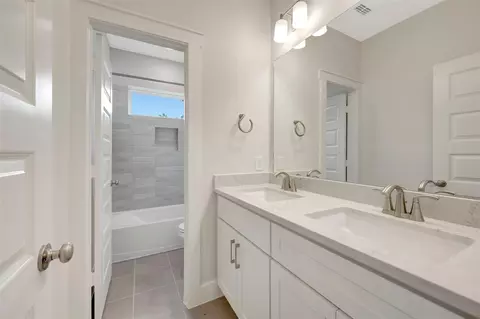 Bath - 18611 Rumba Ct, Conroe, TX 77302 photo 6 of 6