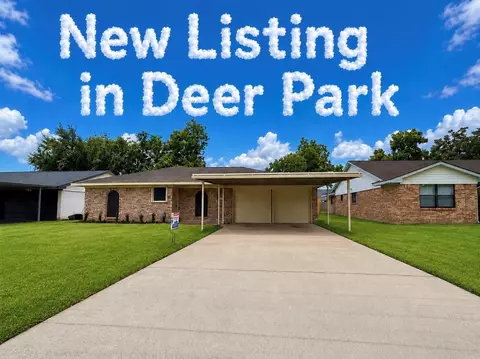 2806 Spa Dr, Deer Park, TX 77536