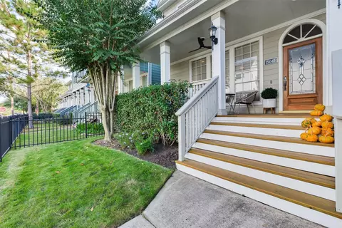 1504 W 23rd St #B, Houston, TX 77008