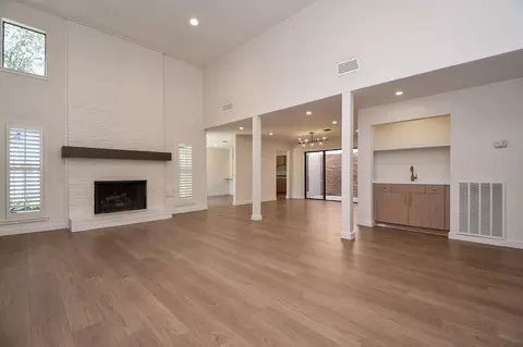 426 E Fair Harbor Ln, Houston, TX 77079