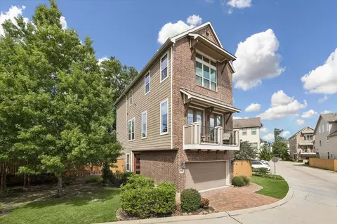 1018 Shepherd Oaks Dr, Houston, TX 77018