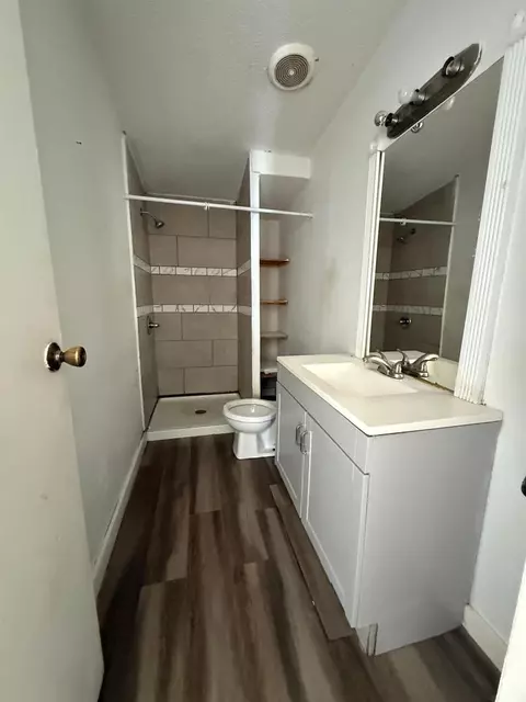Bath - 13080 Forest Trl, Conroe, TX 77306 photo 1 of 4