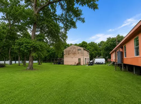Exterior - 13080 Forest Trl, Conroe, TX 77306 photo 5 of 8