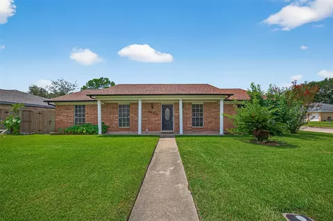 5802 Melinda Ln, Pasadena, TX 77505