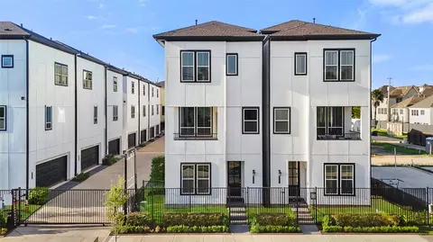 2704 Grand Fountains Dr #G, Houston, TX 77054