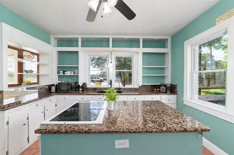 Kitchen - 401 E Main St, Weimar, TX 78962 photo 3 of 4