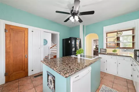 Kitchen - 401 E Main St, Weimar, TX 78962 photo 4 of 4