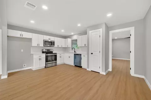 4403 Botany Ln, Houston, TX 77047