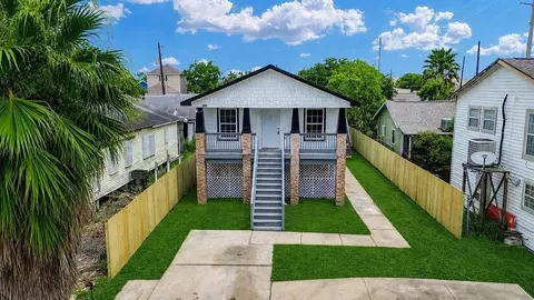 5306 Avenue M 12, Galveston, TX 77551
