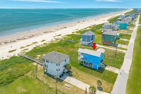 22915 Gulf Dr, Galveston, TX 77554